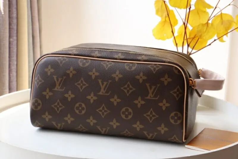 louis vuitton aaa qualite sac a main  pour femme s_123b6501